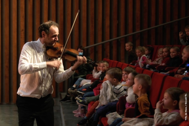 ORCW-for-kids-Clown-4-_TLR2945c-Ville-de-Mons-Oswald-Tlr